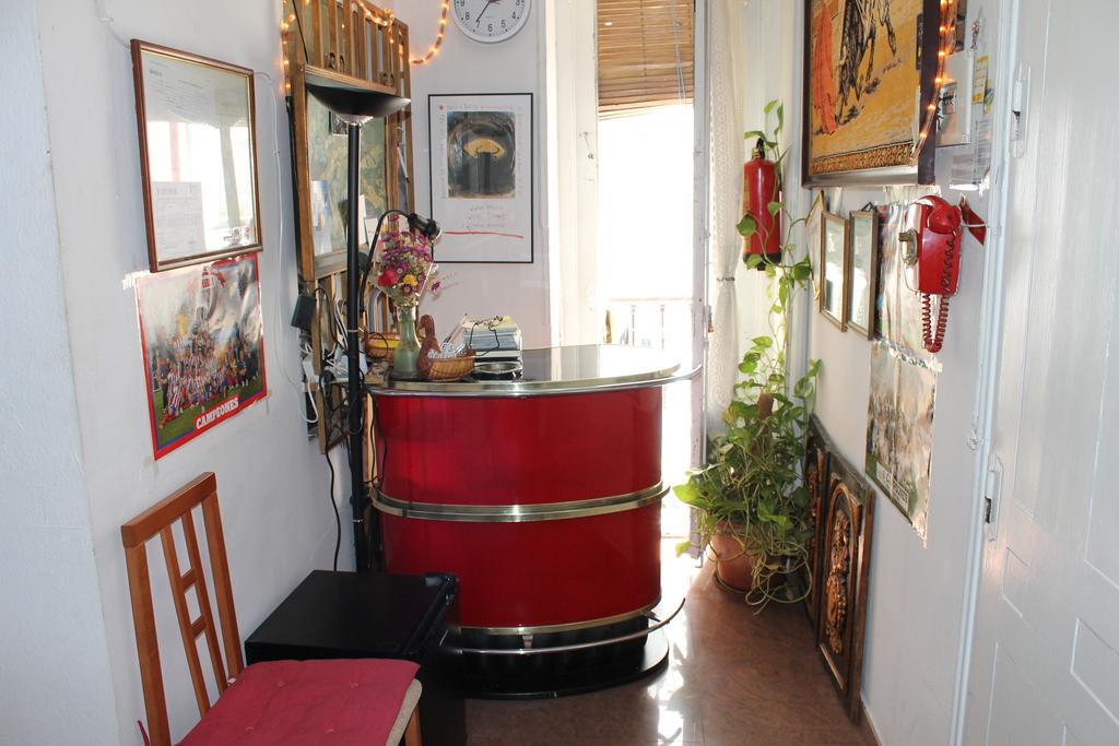 Hostal Graciela Madrid Kültér fotó