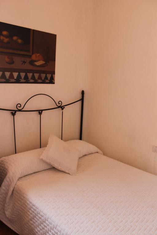 Hostal Graciela Madrid Szoba fotó