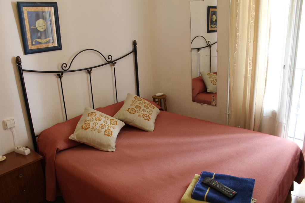 Hostal Graciela Madrid Szoba fotó